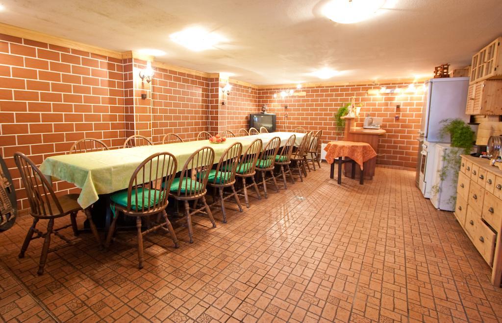 Guest House Pikapolonca Марибор Екстериор снимка