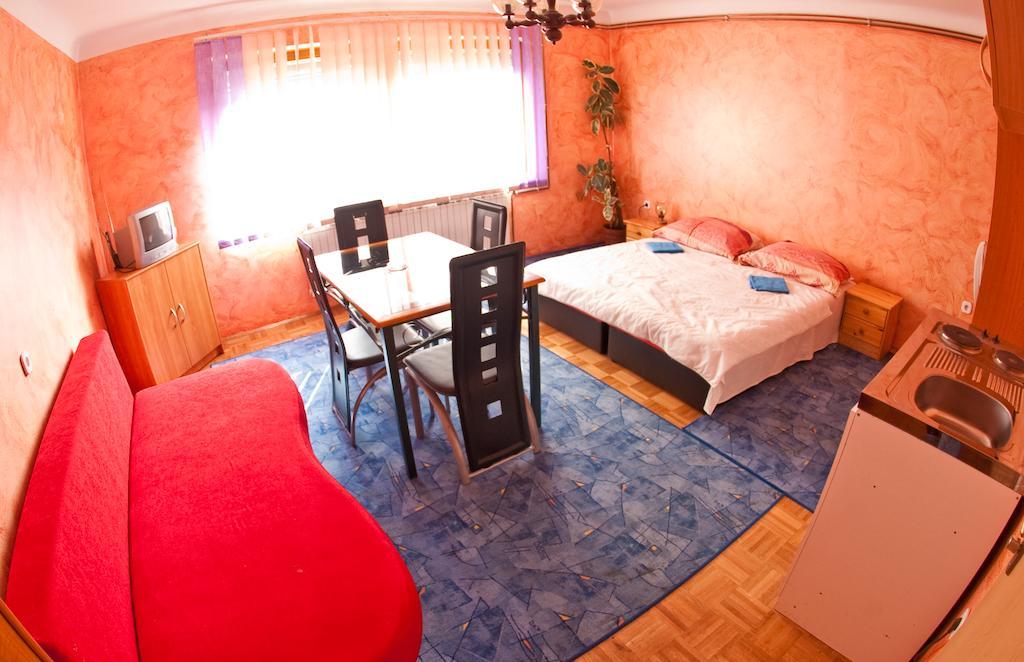 Guest House Pikapolonca Марибор Стая снимка