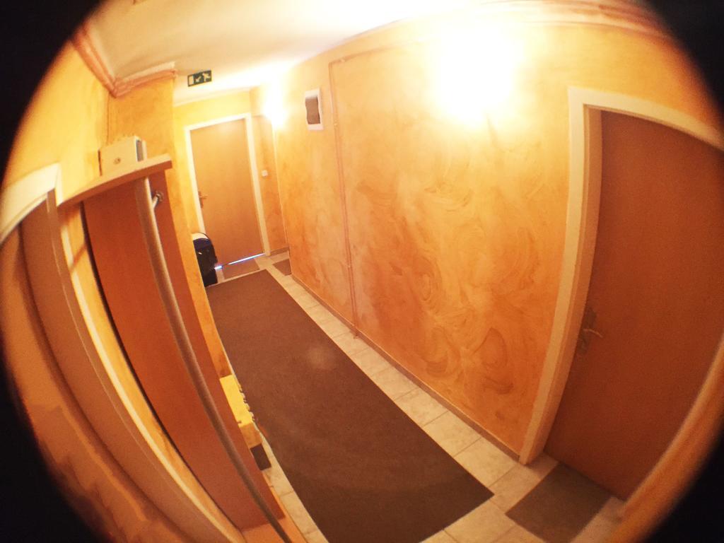 Guest House Pikapolonca Марибор Екстериор снимка