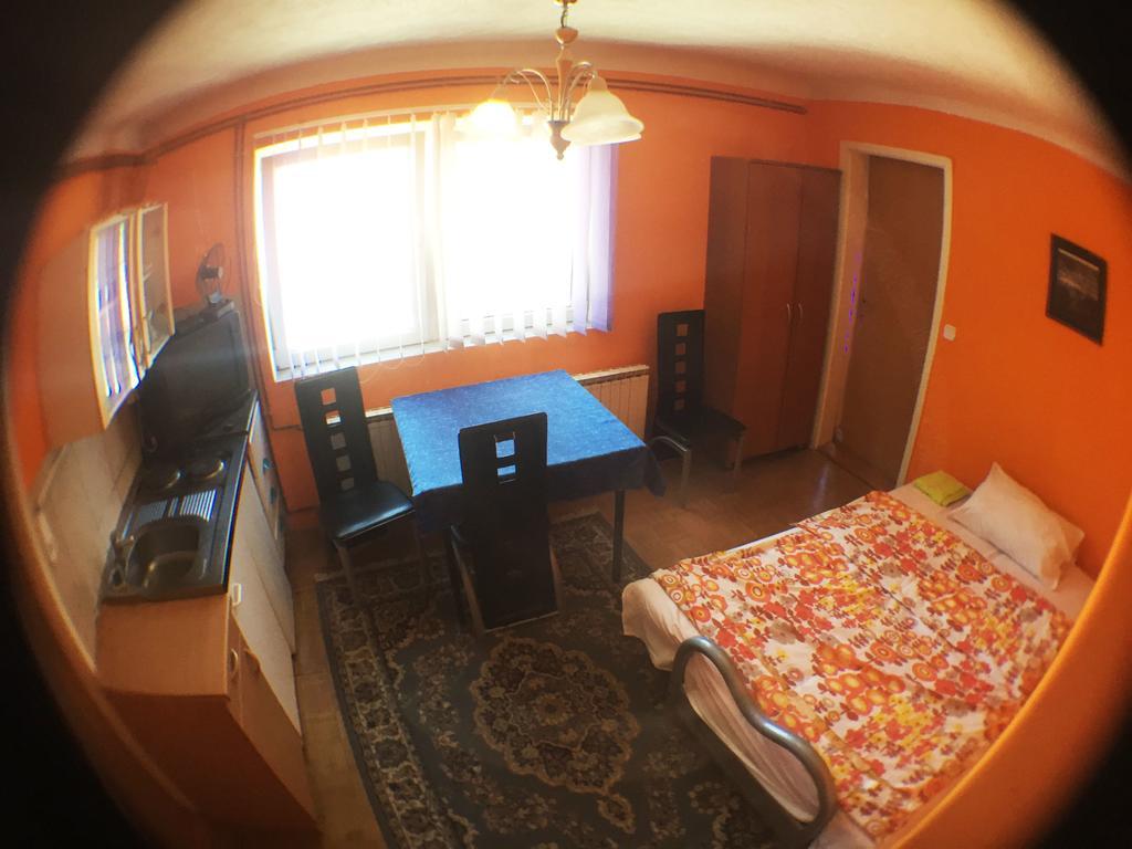 Guest House Pikapolonca Марибор Екстериор снимка
