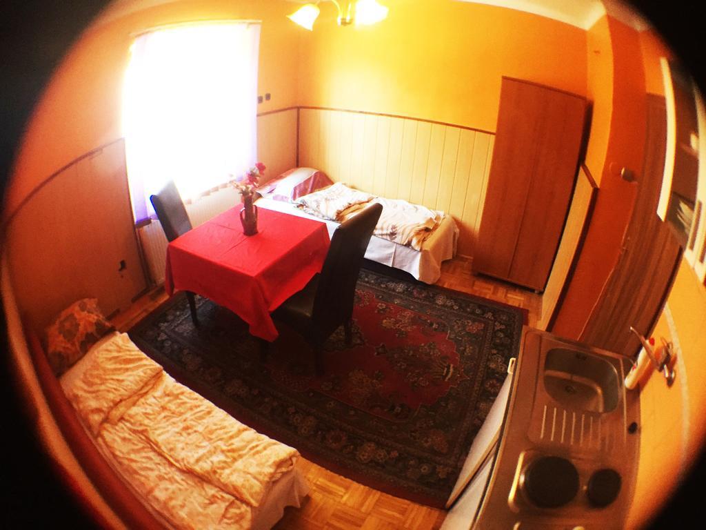 Guest House Pikapolonca Марибор Екстериор снимка