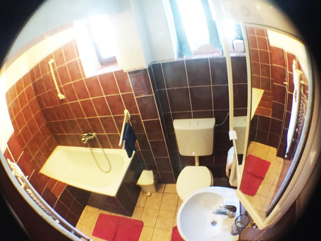 Guest House Pikapolonca Марибор Екстериор снимка